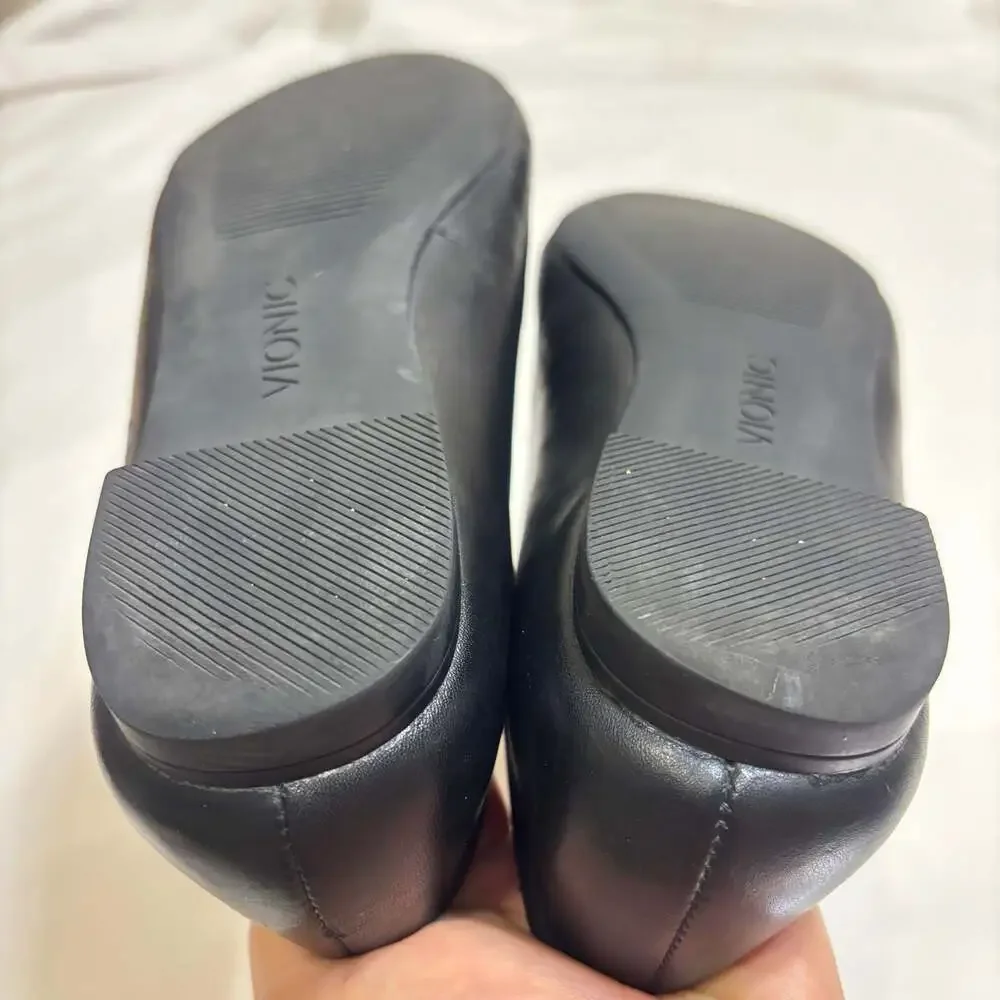 Vionic Black Leather Gem Delilah Pointed Toe Mary Jane Flats Size 6.5
